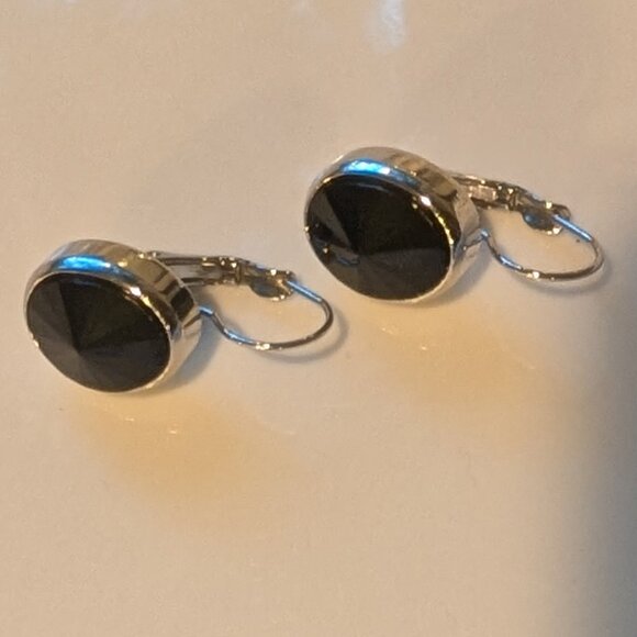 Myka Onyx silver earring - Picture 3 of 7